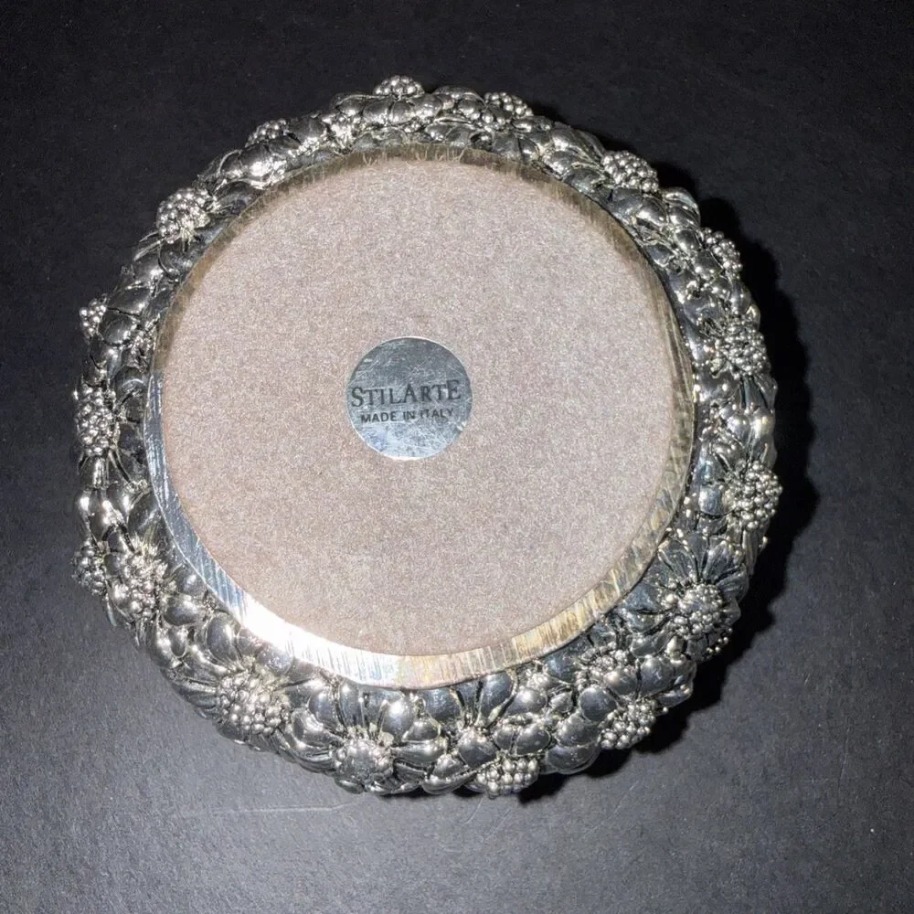 Stilarte Metal Trinket Jewely Box Round Daisy Made in Italy Felt Lined